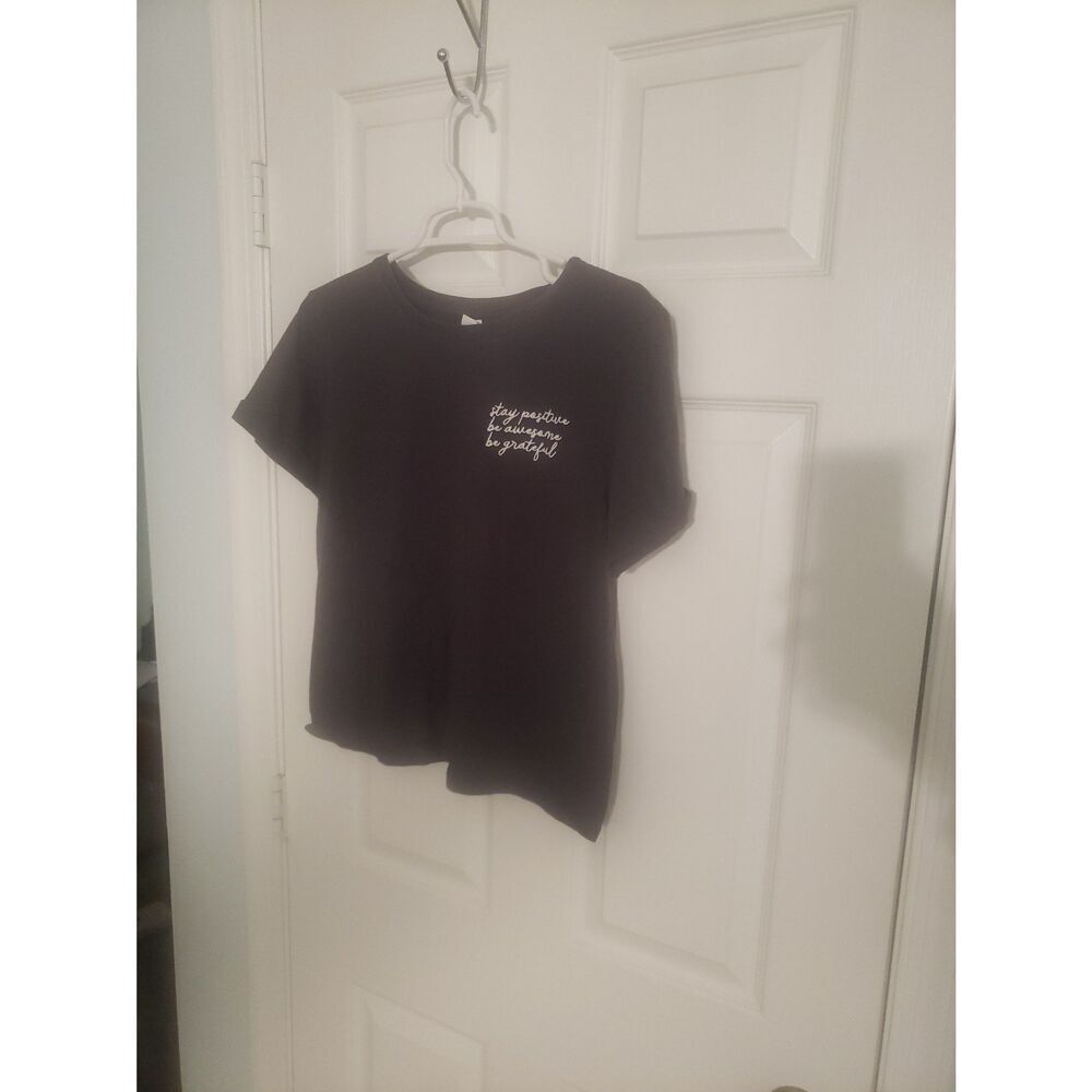 Size small women's tshirt stay positive